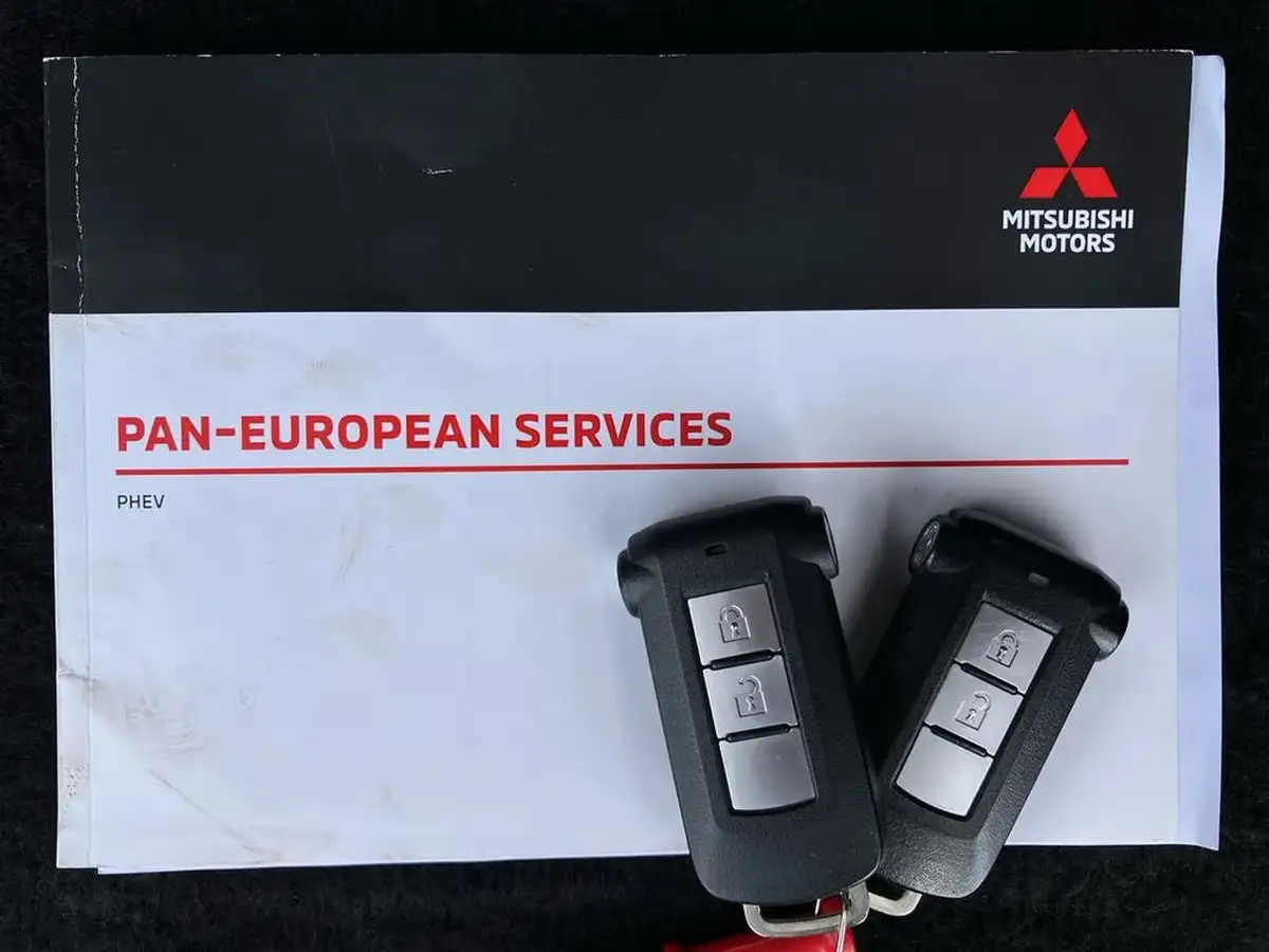 2020-mitsubishi-outlander-24-design-phev-big-61
