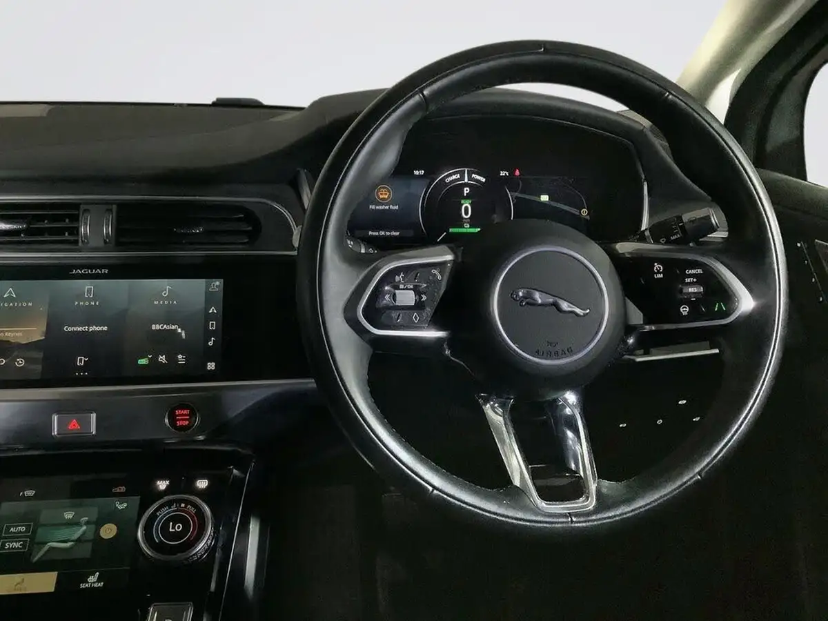 2021-jaguar-i-pace-ev400-se-big-13