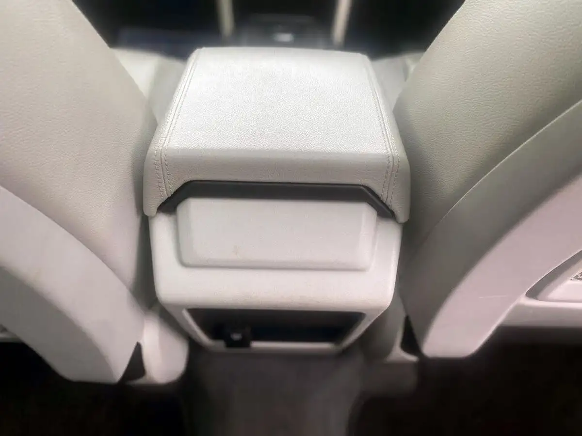 2017-land-rover-discovery-sport-20td4-hse-180ps-station-wagon-auto-big-28