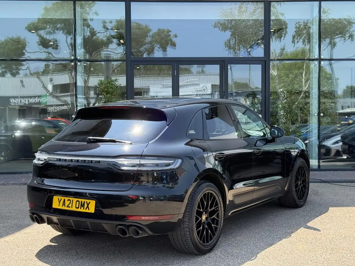 2021-porsche-macan-29-v6-gts-380ps-big-11