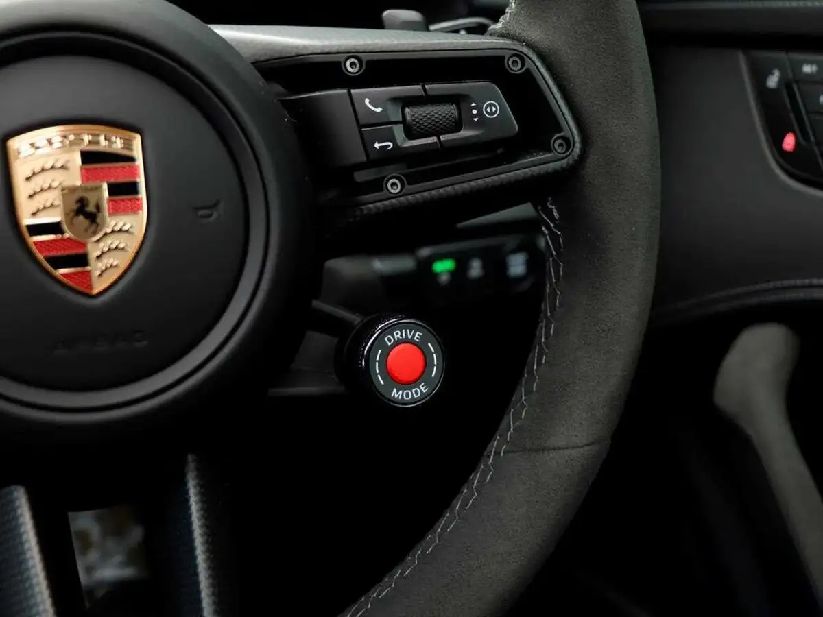 2025-porsche-911-30-carrera-gts-541ps-coupe-3591cc-pdk-big-21