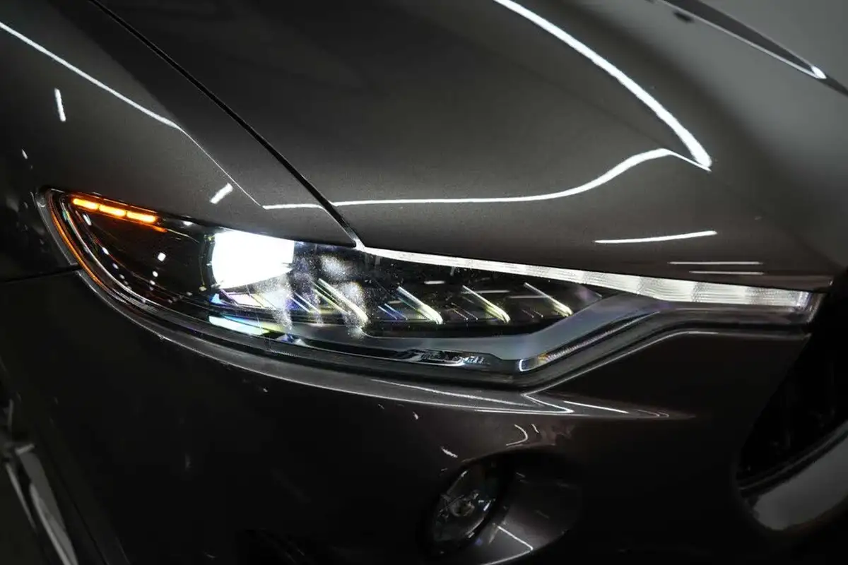 2021-maserati-levante-38-trofeo-big-11