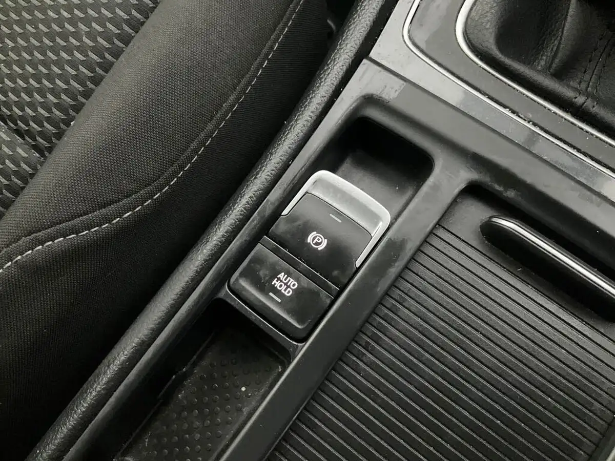2019-volkswagen-golf-16tdi-s-ss-hatchback-5d-big-21