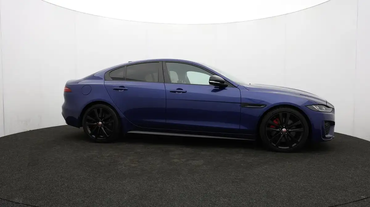 2021-jaguar-xe-20-d200-r-dynamic-black-big-29