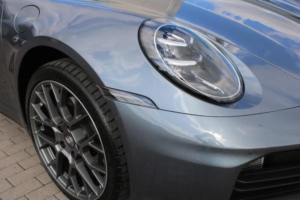 2025-porsche-911-30-carrera-394ps-cabriolet-big-39