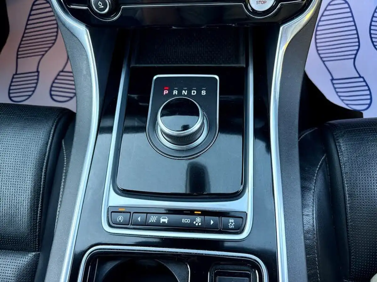 2016-jaguar-xf-20td-r-sport-180ps-auto-big-13