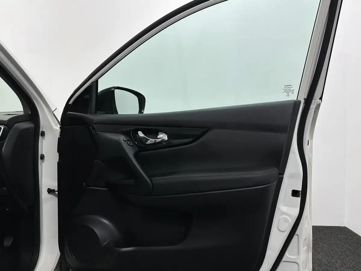 2016-nissan-qashqai-15dci-tekna-big-31