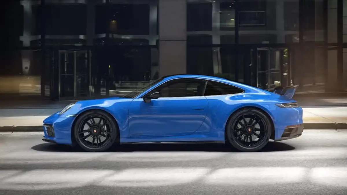 2022-porsche-911-30-carrera-4-gts-coupe-pdk-big-1
