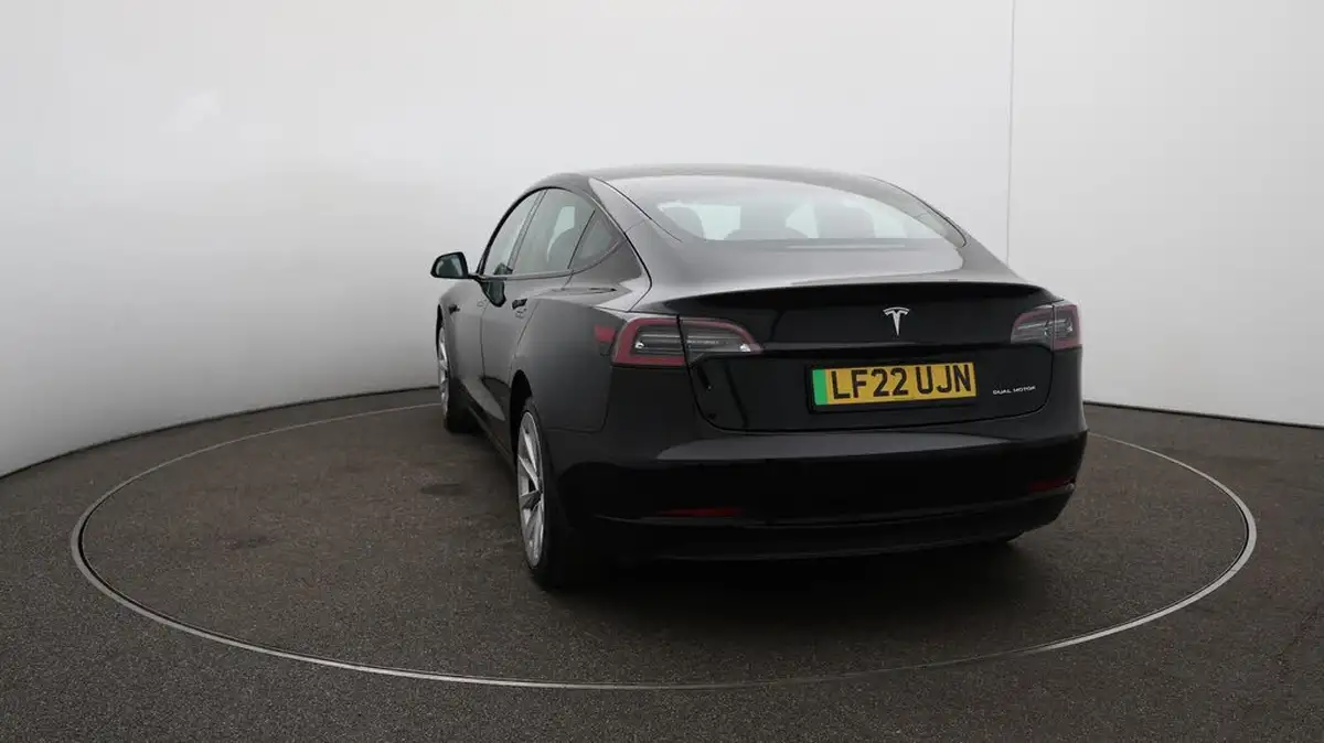 2022-tesla-model-3-e-long-range-big-60