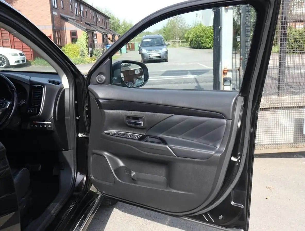 2018-mitsubishi-outlander-20-4hs-phev-5st-big-32