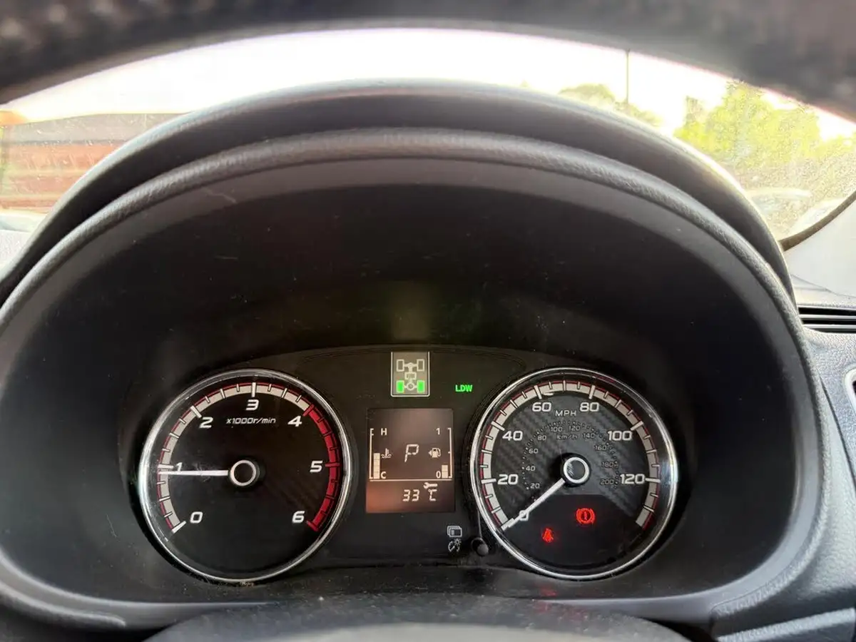 2017-mitsubishi-l200-24di-d-barbarian-178bhp-eu6-auto-big-34