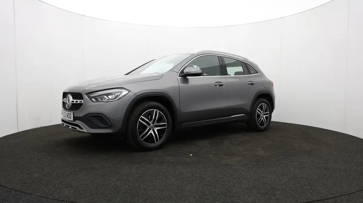 2022-mercedes-benz-gla-class-13-gla-200-sport-executive-big-64