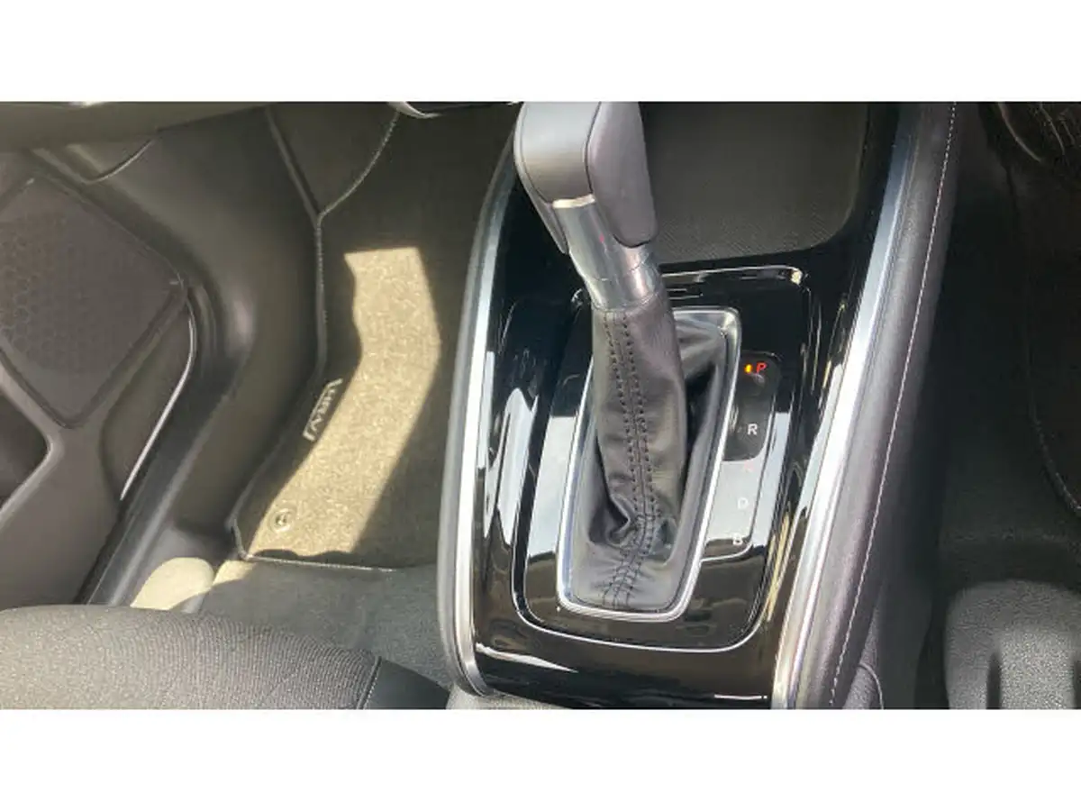 2025-honda-hr-v-15-i-mmd-advance-big-33