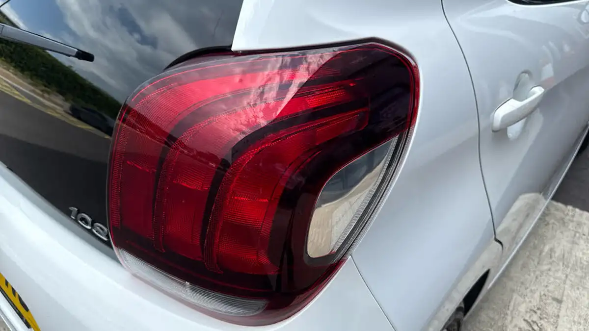 2021-peugeot-108-10-collection-hatchback-big-43