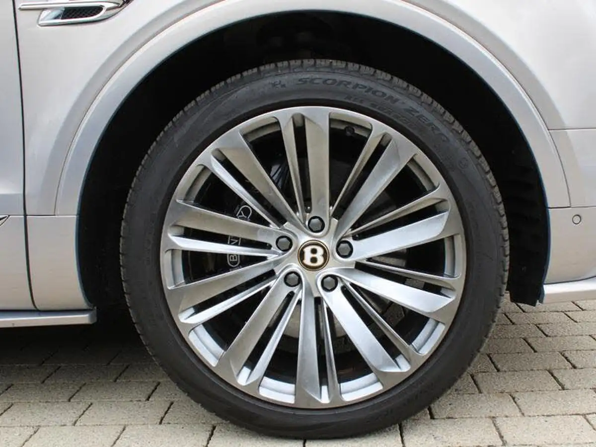 2019-bentley-bentayga-60-w12-speed-big-3
