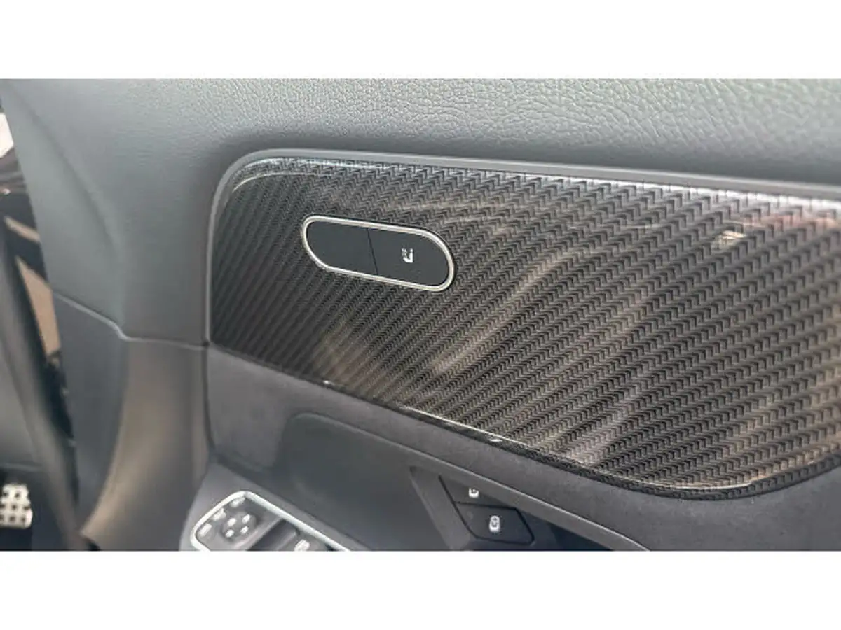 2024-mercedes-benz-gla-class-13-gla-200-amg-line-executive-big-27