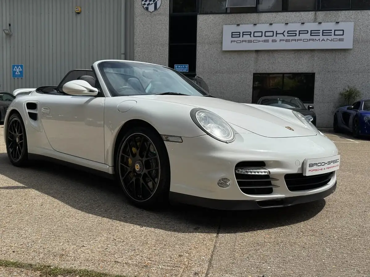 2010-porsche-911-38-turbo-s-cabriolet-big-41
