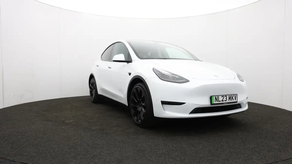 2023-tesla-model-y-e-rwd-big-53