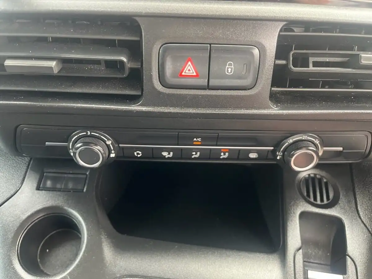2021-peugeot-partner-15-bluehdi-1000-professional-100ps-eu6dt-panel-big-28