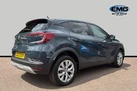 2022-renault-captur-10-tce-iconic-edition-small-6
