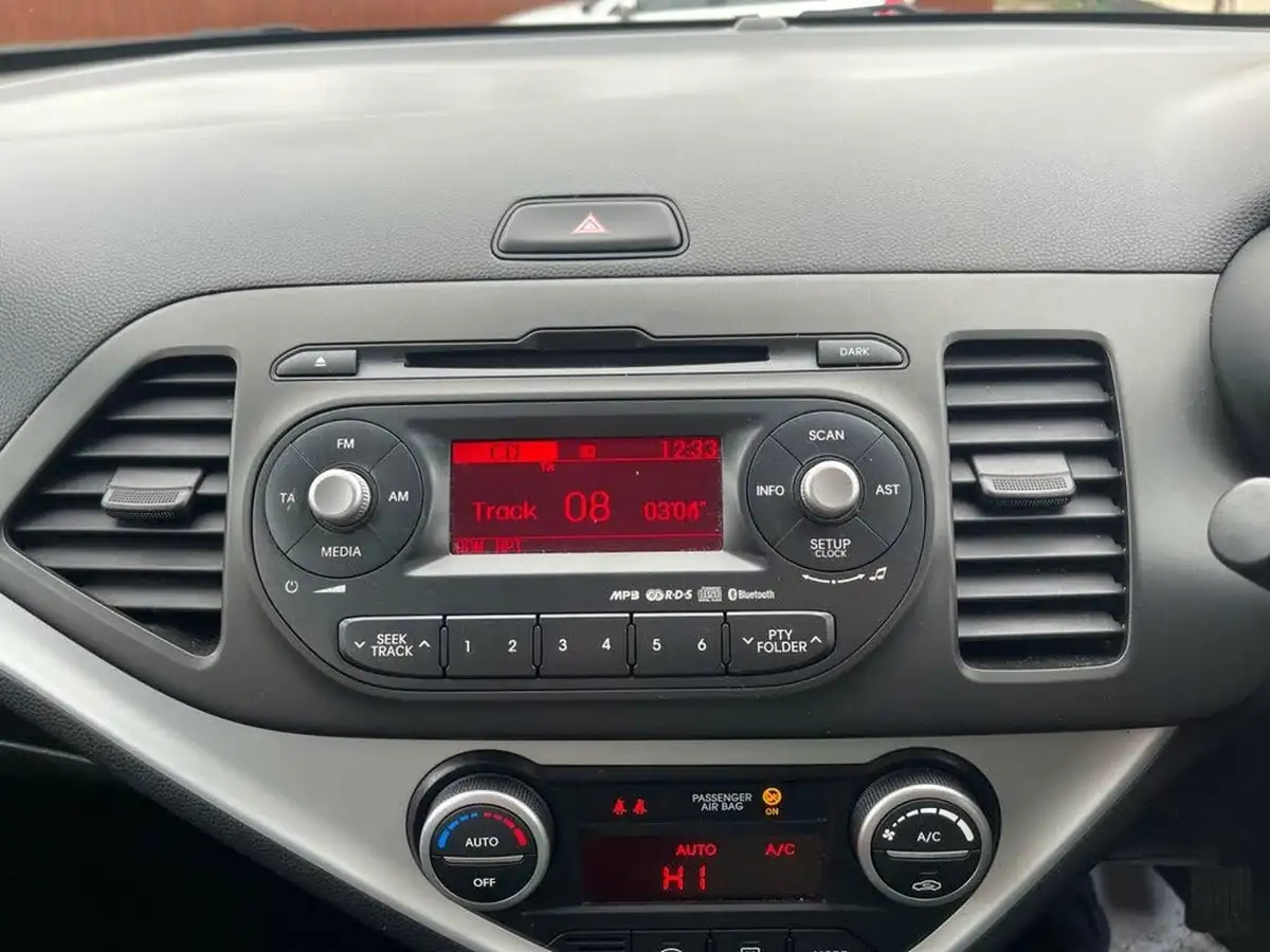 2014-kia-picanto-125-picanto-3-big-17
