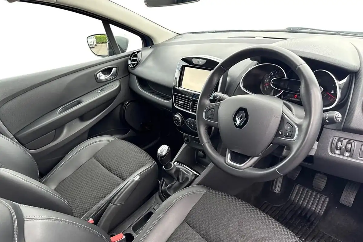 2019-renault-clio-09-tce-gt-line-big-13