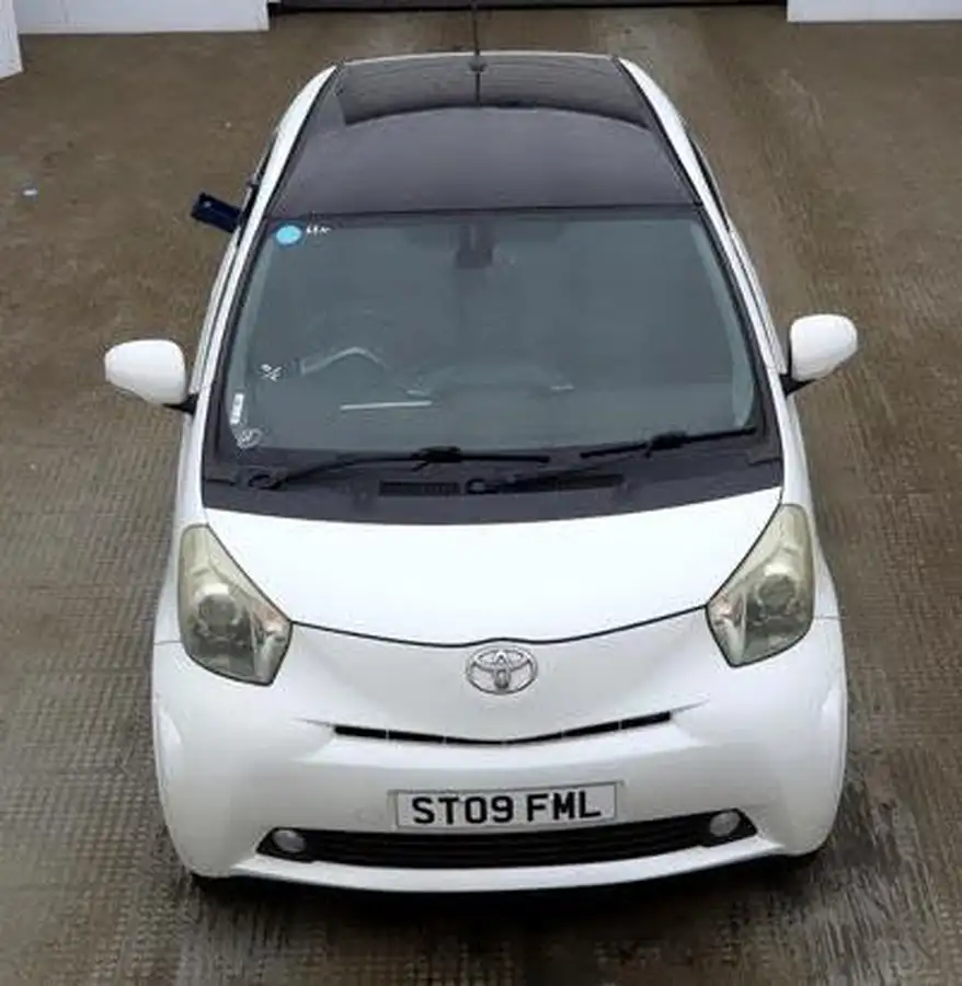 2009-toyota-iq-10-2-multidrive-big-5