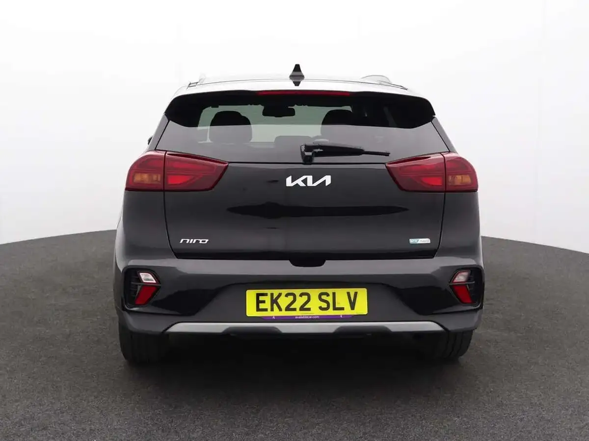2022-kia-niro-16-gdi-2-139bhp-156kwh-big-3