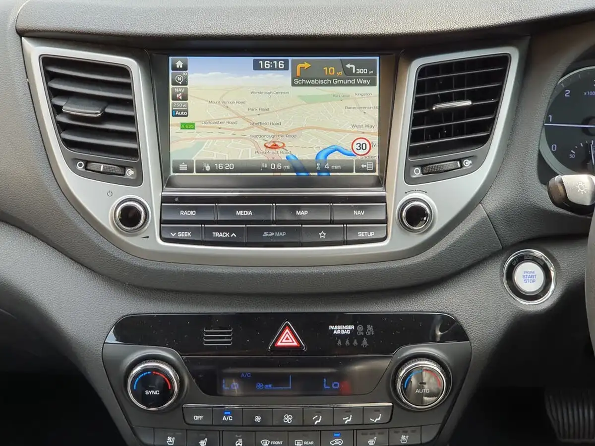 2018-hyundai-tucson-20crdi-premium-se-185ps-auto-big-15