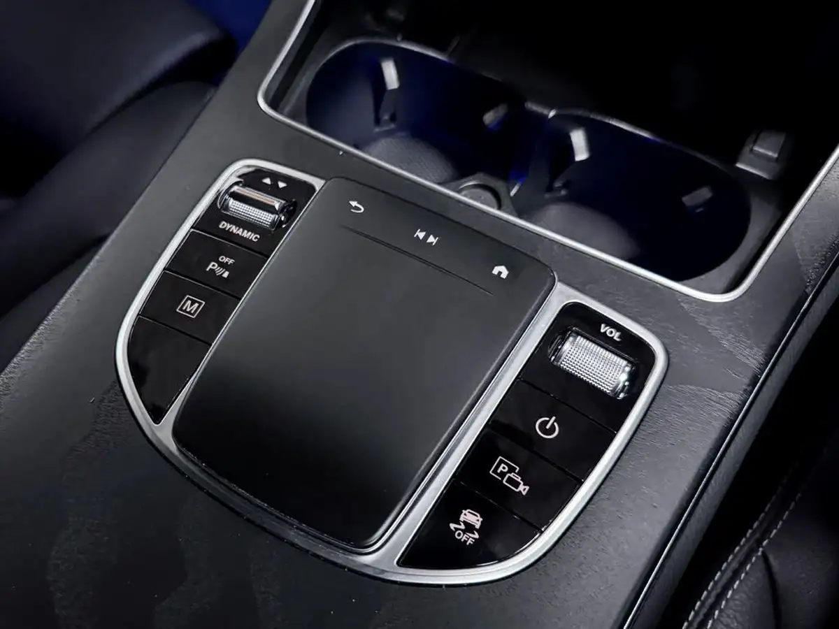 2022-mercedes-benz-glc-class-20-glc300e-amg-line-premium-320ps-station-wagon-5d-1991cc-big-31