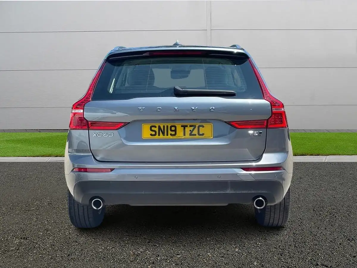 2019-volvo-xc60-20-t5-momentum-awd-big-5