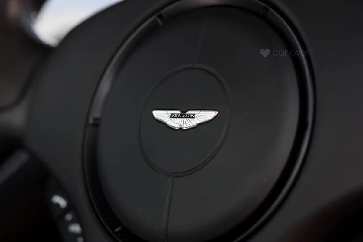 2013-aston-martin-vanquish-59-big-59