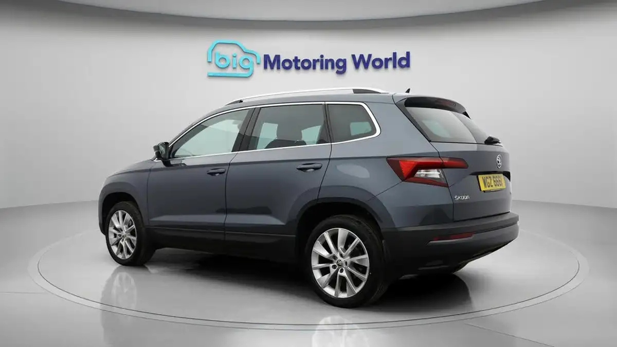 2019-skoda-karoq-15-tsi-se-l-dsg-big-5