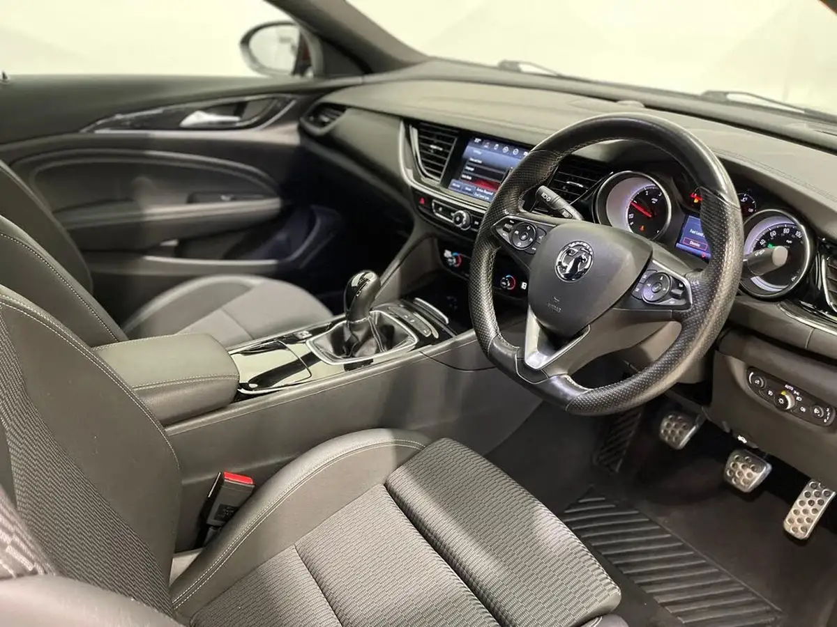 2018-vauxhall-insignia-grand-sport-20td-sri-vx-line-nav-big-64