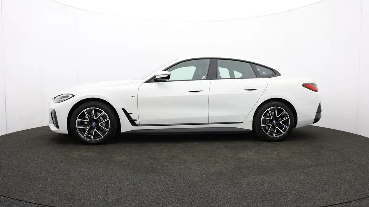 2022-bmw-i4-e-edrive40-m-sport-big-63