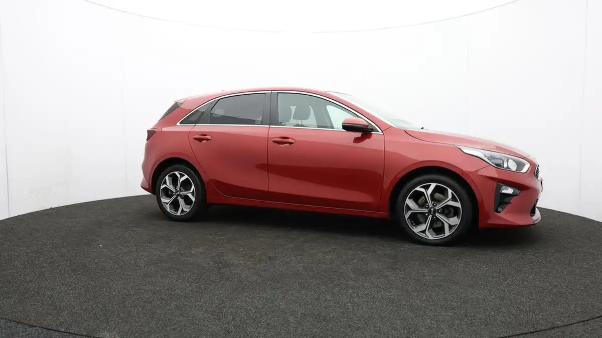2021-kia-ceed-16crdi-3-48v-mhev-hatchback-big-46