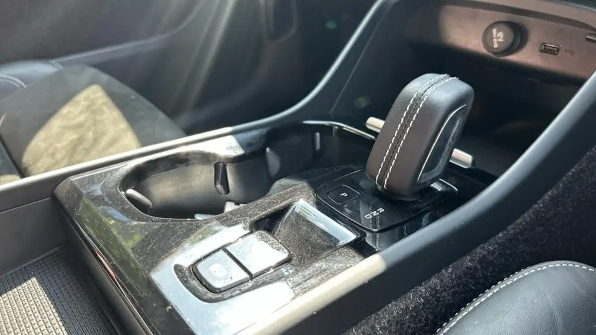 2021-volvo-xc40-15-t5-r-design-262bhp-big-40
