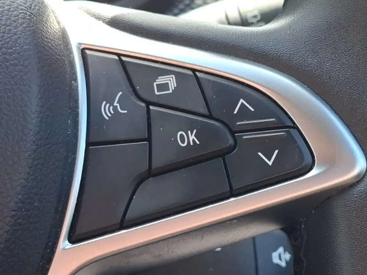 2022-dacia-sandero-10-tce-comfort-90bhp-big-15