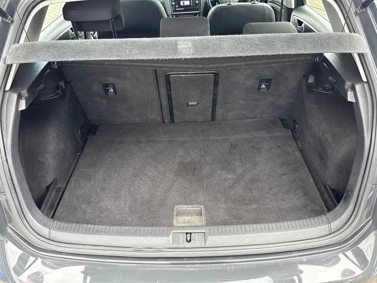 2018-volkswagen-golf-10-tsi-se-110ps-ss-hatchback-5d-big-11