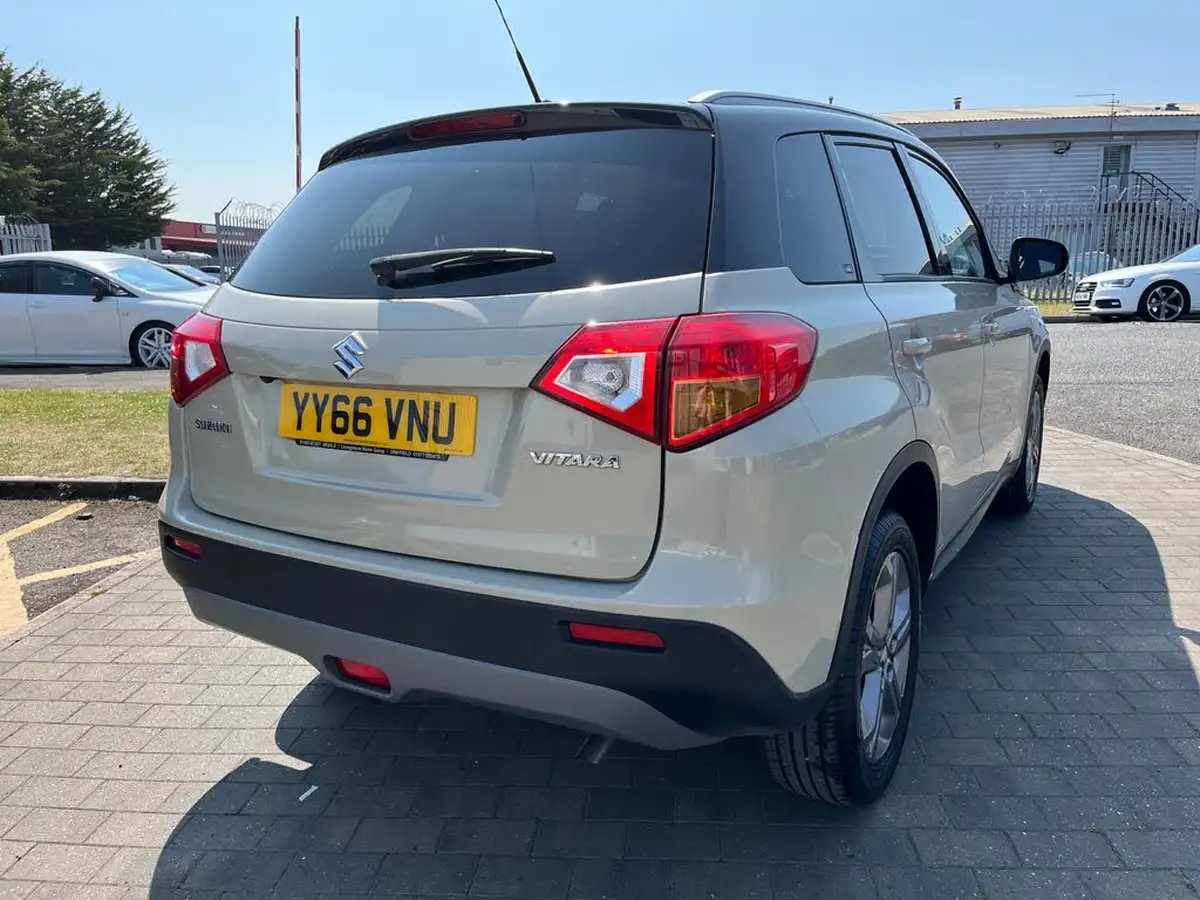 2016-suzuki-vitara-16-sz-t-big-7