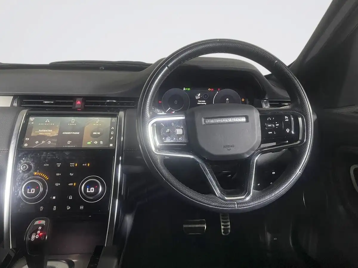 2021-land-rover-discovery-sport-15-p300e-r-dynamic-se-big-15