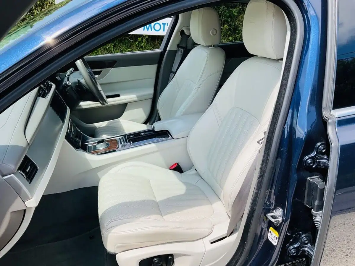 2015-jaguar-xf-20td-portfolio-180ps-auto-big-21