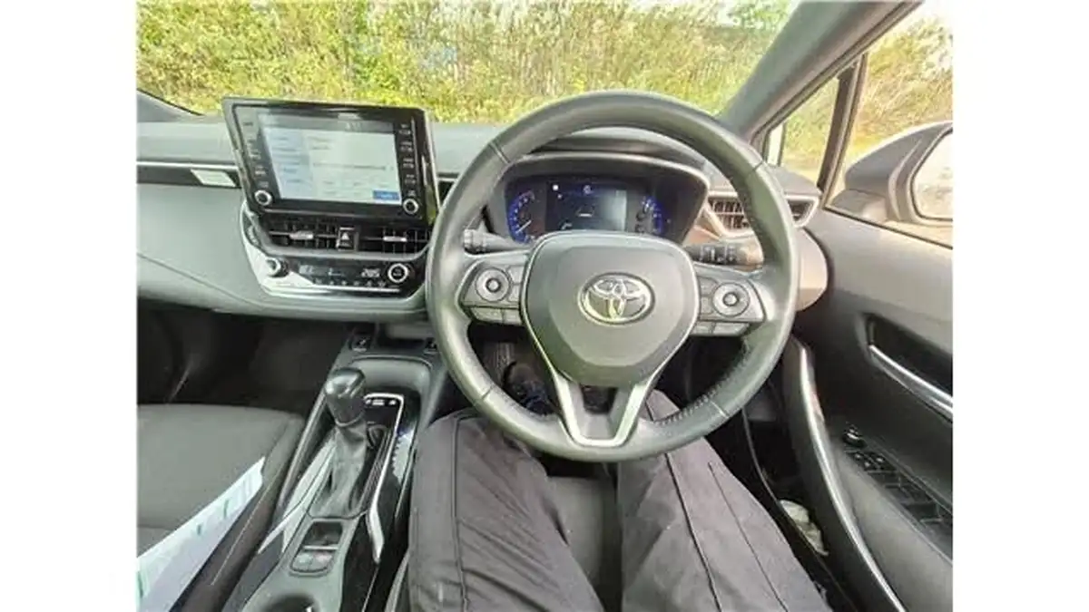 2022-toyota-corolla-18-vvt-i-icon-120bhp-trk-hatchback-5d-big-15