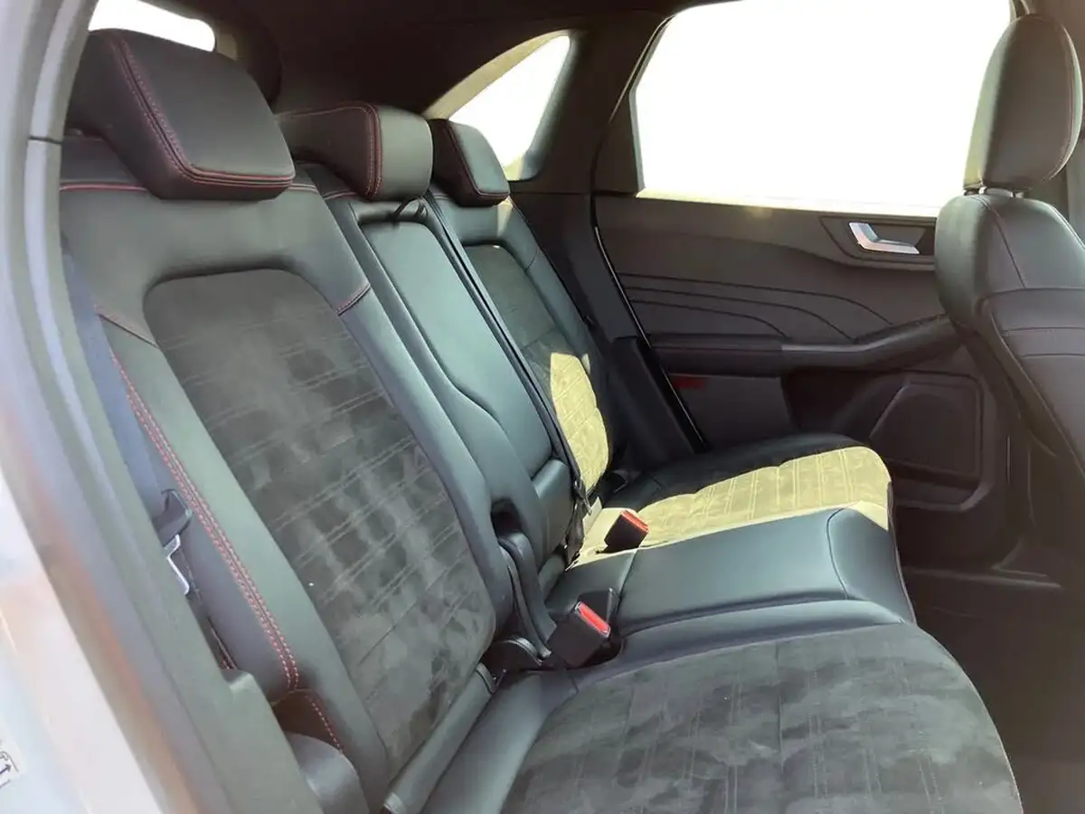 2022-ford-kuga-25t-st-line-x-edition-225ps-phev-big-21