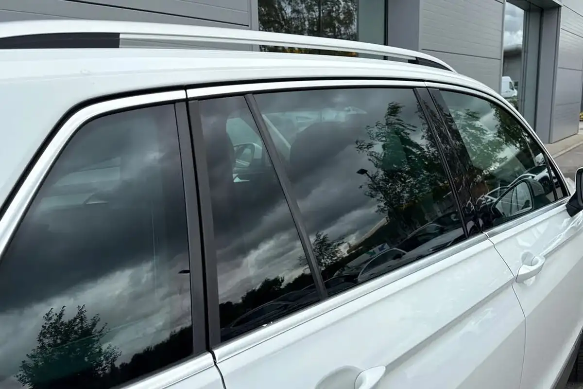 2018-volkswagen-tiguan-20tdi-se-navigation-150ps-4motion-ss-dsg-big-26