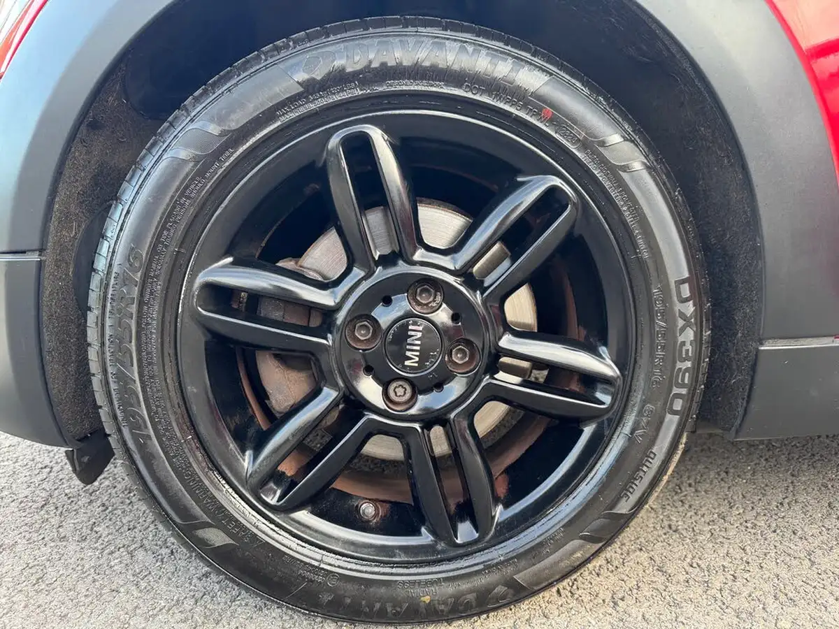 2015-mini-cooper-16-one-ss-big-17