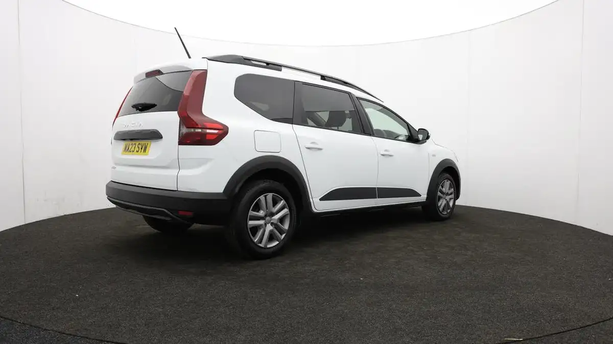 2023-dacia-jogger-10-tce-expression-big-13