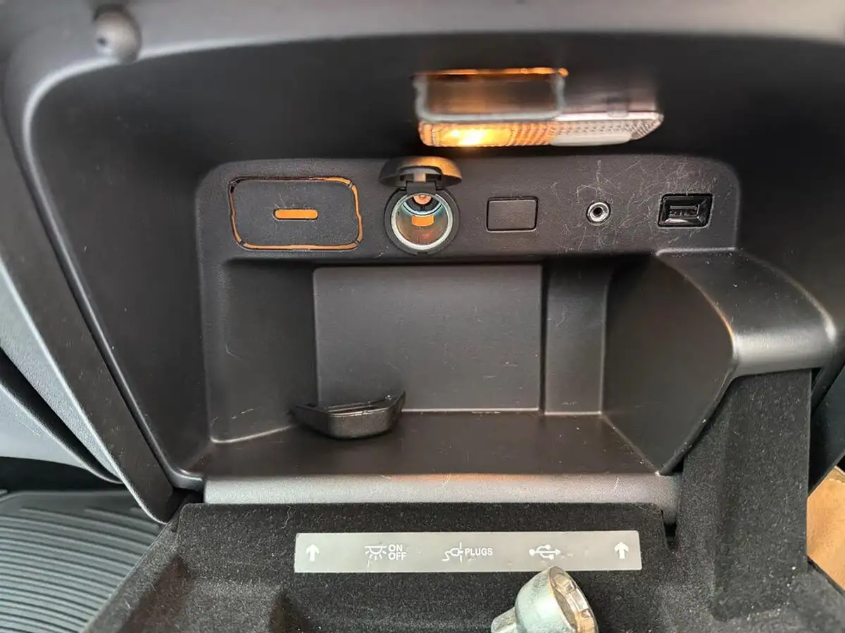 2017-citroen-grand-c4-picasso-16bluehdi-flair-big-51