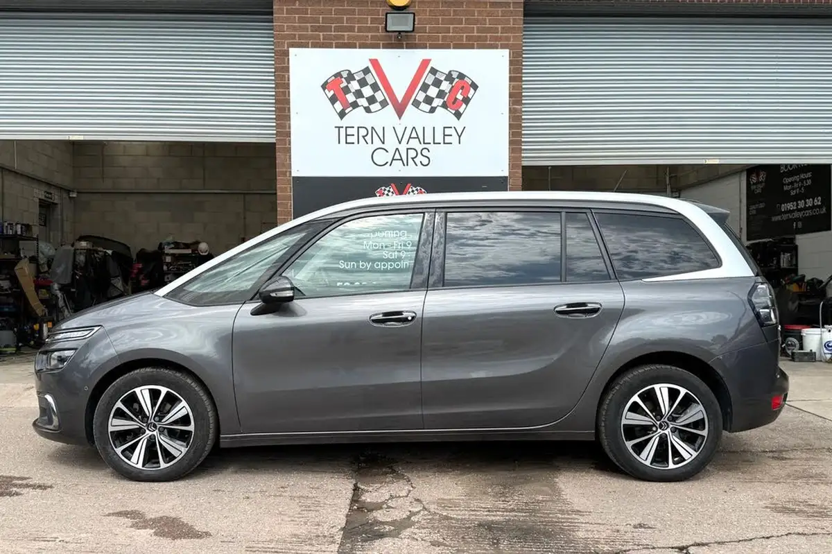 2017-citroen-grand-c4-picasso-16bluehdi-flair-big-27
