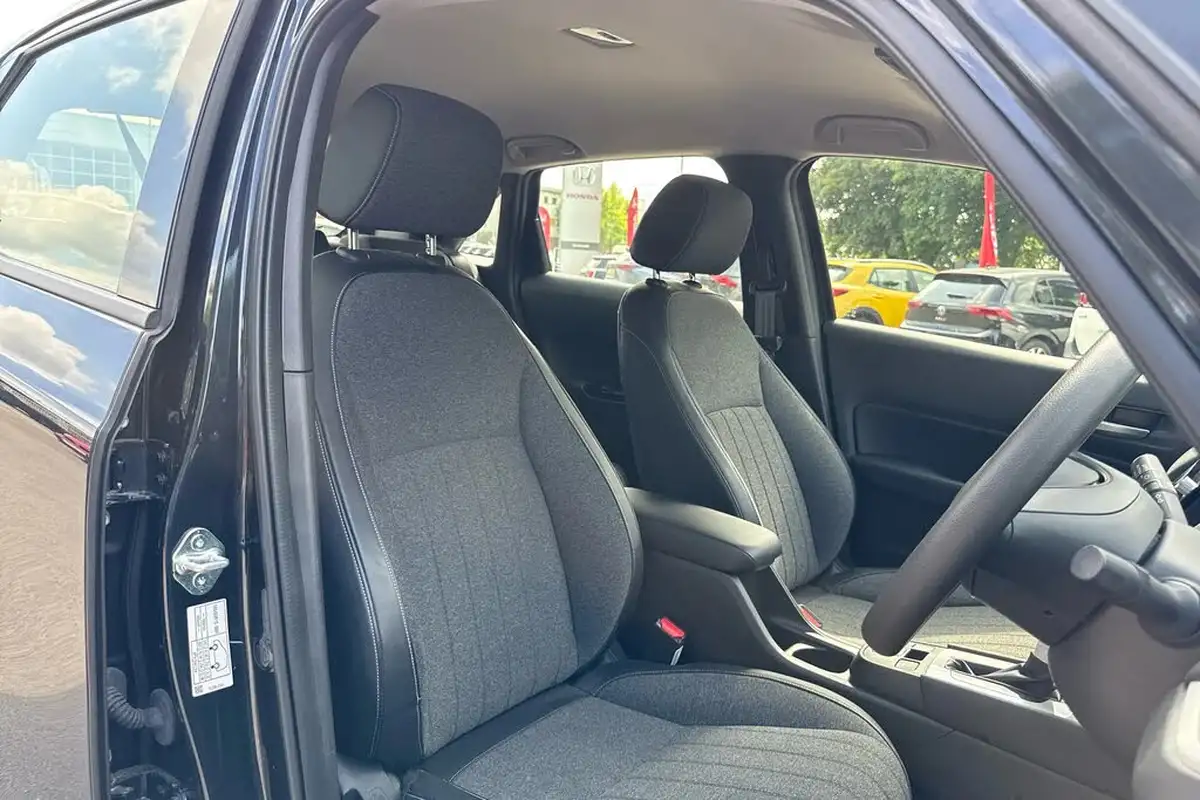 2021-honda-jazz-15-i-mmd-sr-109ps-big-27